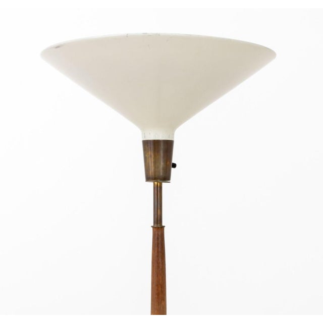Mid 20th Century Gerald Thurston Lightolier Tripod Floor Lamp For Sale In New York - Image 6 of 6