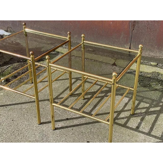 Mid-Century Modern Italian Nightstands in Brass and Glass, 1980s, Set of 2 For Sale - Image 4 of 9