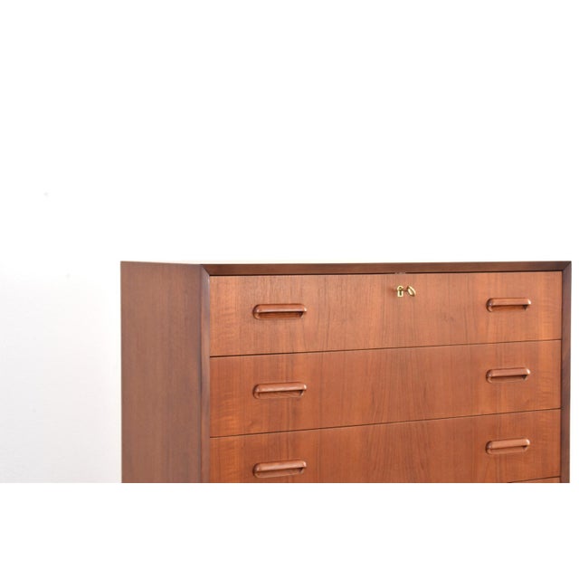Mid-Century Modern Danish Teak Chest of Drawers, 1960s For Sale - Image 11 of 17