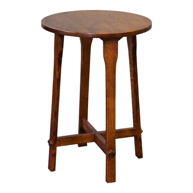 Arts and Crafts / Mission Style Oak Round End Table For Sale