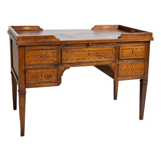Antique Louis XVI Center Room Desk in Solid Walnut, Naples, 18th Century For Sale