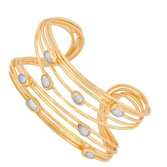 Contemporary Cleopatra Pearl Dewdrop Gold Cuff Bracelet For Sale - Image 3 of 7