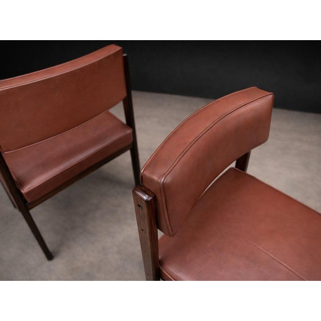 1950s Set of Six “Tião” Dining Chairs in Rosewood by Sergio Rodrigues, Brazil, 1959 - Lot 821A For Sale - Image 5 of 14