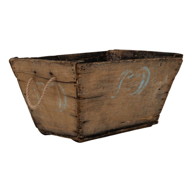 20th Century French Wooden Champagne Grape Harvesting Basket For Sale