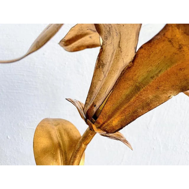 Hollywood Regency Gold Flower-Shaped Table Lamp in the style of Koegl, 1970s For Sale - Image 9 of 10