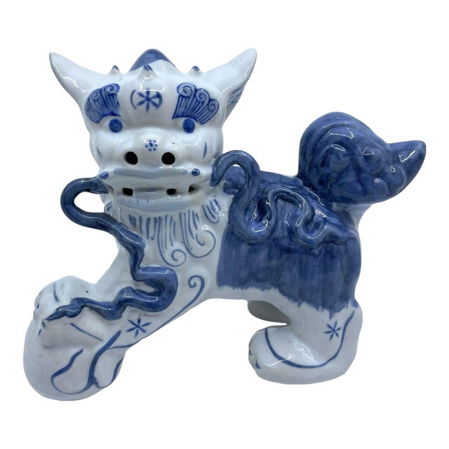 Vintage Blue and White Chinoiserie Foo Dog Statue For Sale