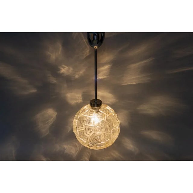 Metal Mid-Century Modern Glass & Chrome Pendant Light For Sale - Image 7 of 18