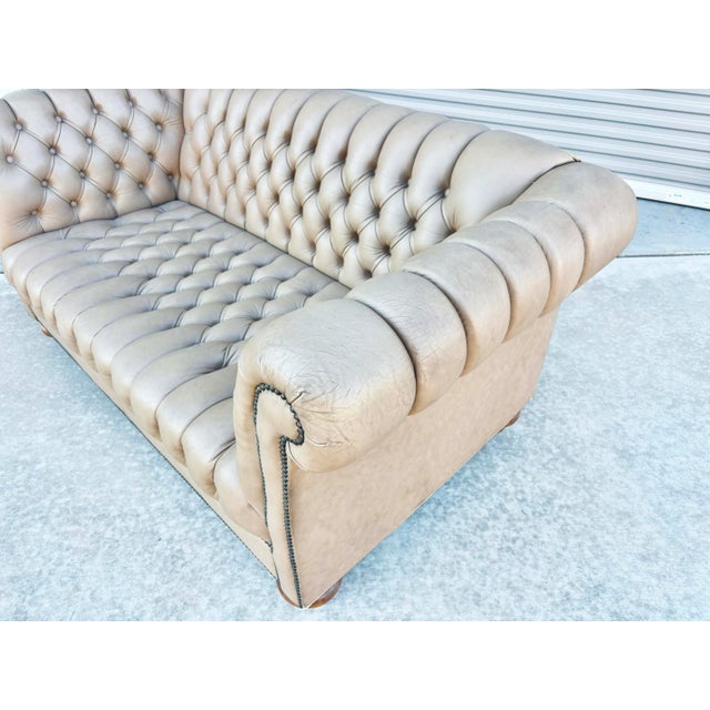 1970s Vintage Tan Leather Tufted Chesterfield Loveseat For Sale In Los Angeles - Image 6 of 12