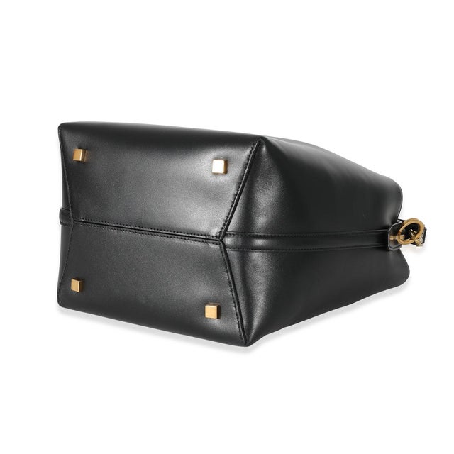 Yves Saint Laurent Black Shiny Calfskin Small Le 37 Bucket Bag For Sale - Image 4 of 8