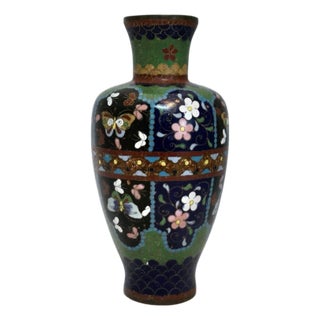 Early 20th Century Chinese Cloisonné' Vase For Sale