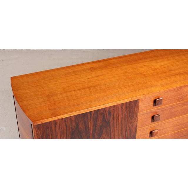 Mid-Century Rosewood and Teak Sideboard with Curved Ends from Vanson, 1960s For Sale - Image 12 of 15