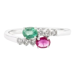 Modern Ruby Emerald Toi Et Moi 14k White Gold With Diamond Size 7 For Sale