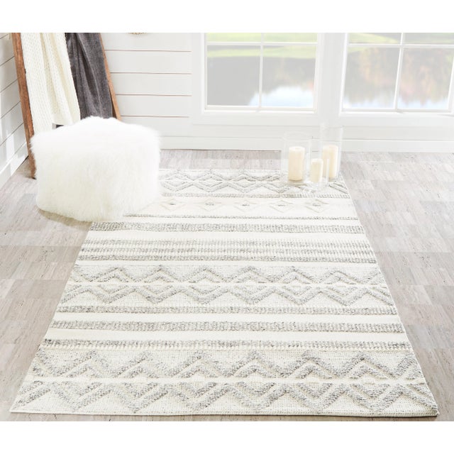 Momeni Contemporary Indoor/Outdoor Hermosa Rug in Ivory, 7'9" x 9'9" For Sale In Atlanta - Image 6 of 8