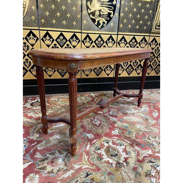 Artist: None Period: 20th century Style: Louis 16th, Directory Condition: Good condition Material: Solid wood Length:...