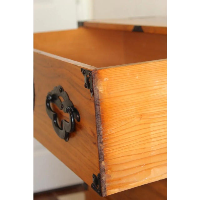 Antique Japanese Matsumoto Tansu Chest on Chest - Meiji Period Keyaki Wood | Rare Kasane Tansu For Sale - Image 12 of 16