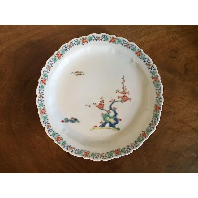 Ceramic Antique 18th Century Japanese Kakiemon Porcelain Plate Decorated with Flowering Plum Tree For Sale - Image 7 of 11