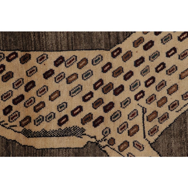 Vintage Gabbeh Persian Runner, Gray With Tribal Lion Pictorial - Rug & Kilim For Sale In New York - Image 6 of 10
