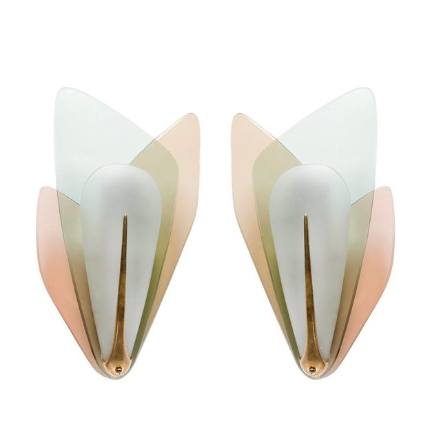 Wall Lamps in Brass and Shaped Glass by Max Ingrand for Fontana Arte, 1950s, Set of 2, in Very Good conditions. Designed...