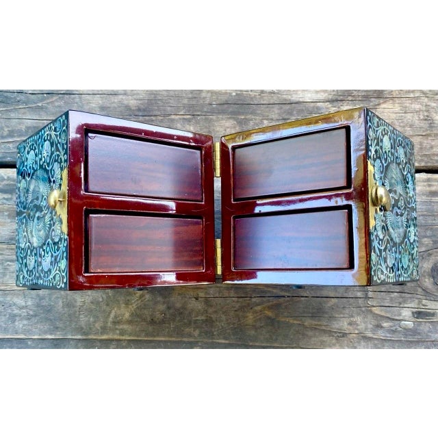 Late 20th Century Hollywood Regency Style Black Lacquer & Abalone Jewelry Cabinet For Sale - Image 4 of 13