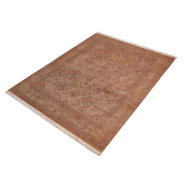 Designed with mesmerizing intricacy and gorgeous color palette, this hand-knotted masterpiece demonstrates the beauty and...