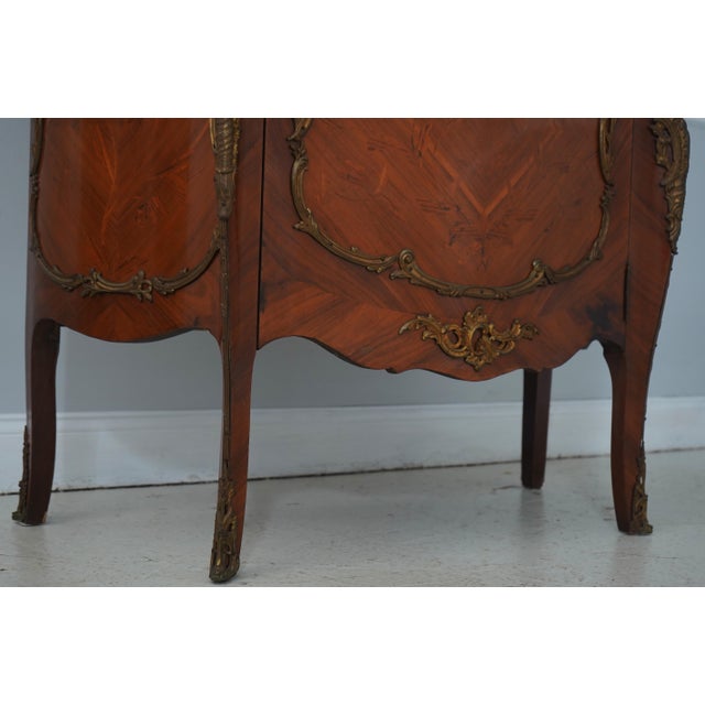 Vintage French Louis XV Vitrine Curio Display Cabinet For Sale - Image 10 of 18