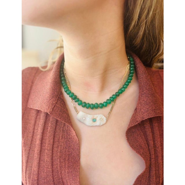 Green Epic Emerald Rondelle Necklace With 14k Gold For Sale - Image 8 of 10