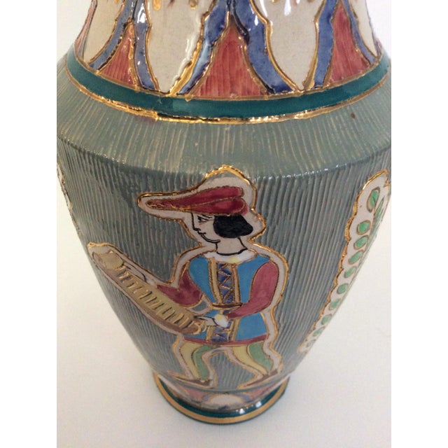 Vintage Italian Deruta Majolica Vase For Sale In Las Vegas - Image 6 of 10