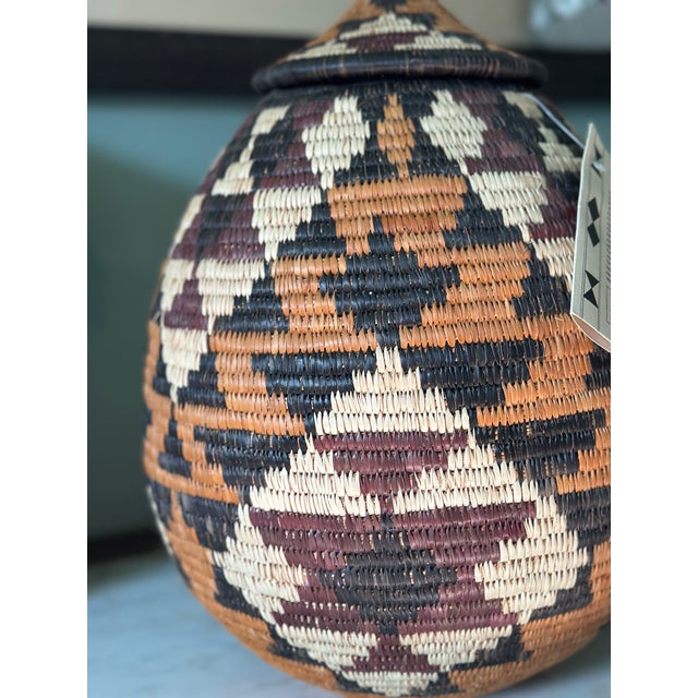 Large 16" Authentic Handwoven Zulu Lidded Wedding Basket / Ukhamba With Tag For Sale In Boston - Image 6 of 8