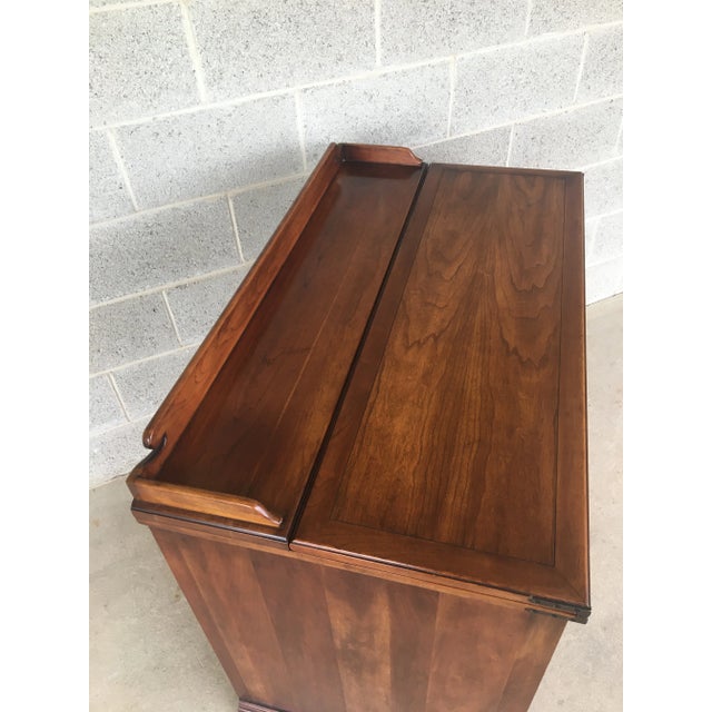 Mid 20th Century Statton Old Towne Finish Cherry Chippendale Style 2 Drawer Flip Top Server For Sale - Image 5 of 11