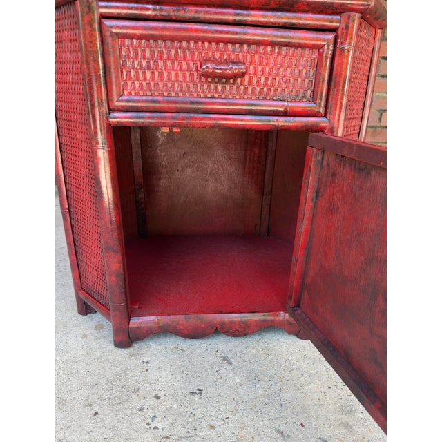 Red Vintage Bamboo & Rattan Vermillion Red Faux Tortoise Shell Side Table - Newly Painted For Sale - Image 8 of 11