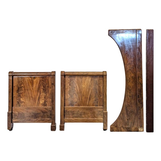 Restoration Daybed in Flamed Mahogany For Sale