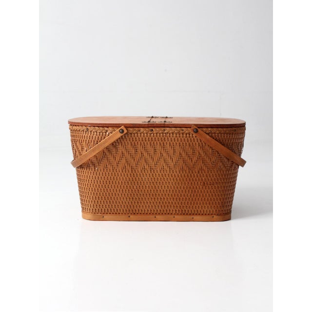 Brown Mid-Century Redmon Picnic Basket Set For Sale - Image 8 of 18