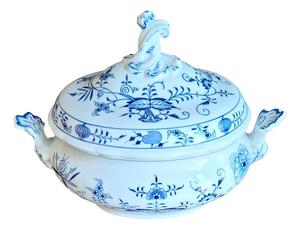 Vintage Oval Lidded Tureen with Onion Pattern by Meissen, 1970s