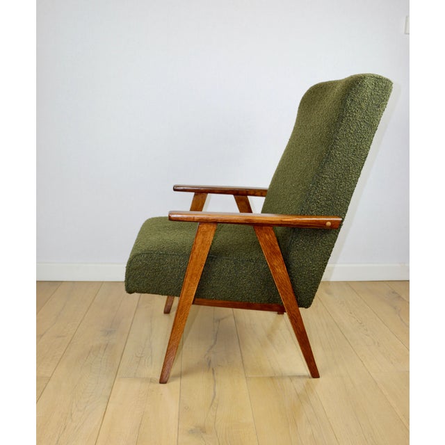 Vintage Lounge Chair in Green Olive Boucle, 1970s For Sale - Image 3 of 11