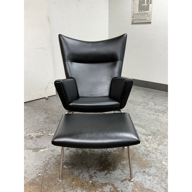 Design Plus Gallery presents the Ch445 Lounge Chair + Ch446 Ottoman by Hans Wagner for Carl Hansen & Son. In 1960, Danish...