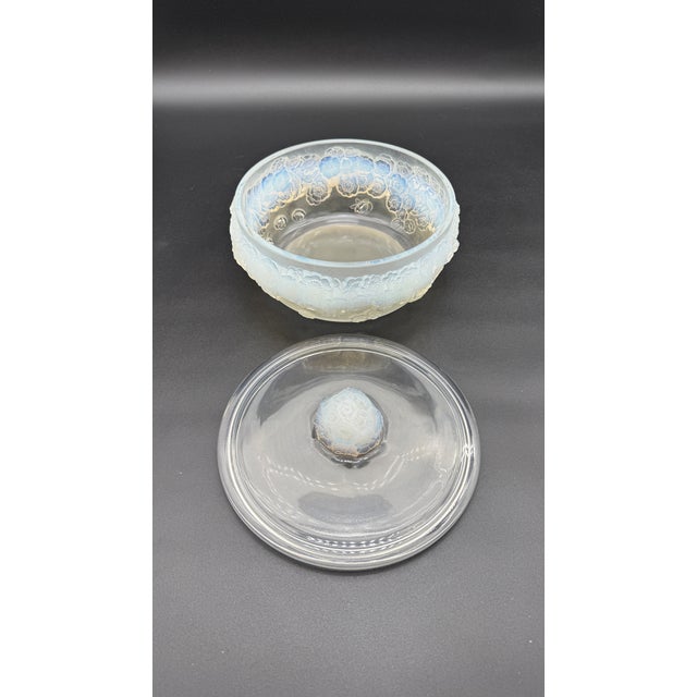 René Lalique Large Primrose Bowl by R. Lalique, 1930s For Sale - Image 4 of 9