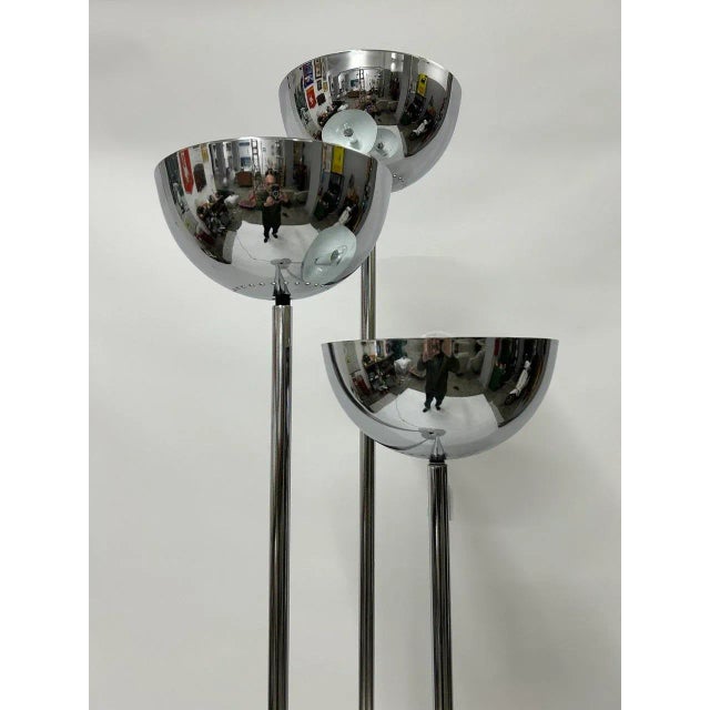 Chromed steel structure, three independent lamps with large socket. I have official proof of authenticity such as vintage...