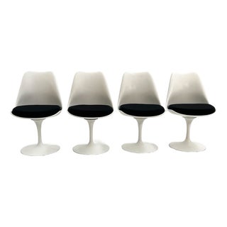 Swivel Tulip Chair by Eero Saarinen for Knoll, 1960s, Set of 4 For Sale