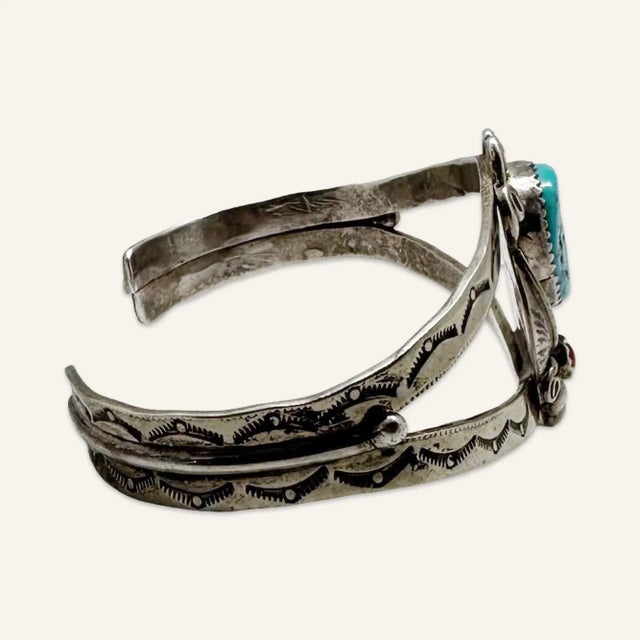 Mid 20th Century American Indian Silver, Turquoise and Coral Navajo Cuff Bracelet For Sale - Image 4 of 5