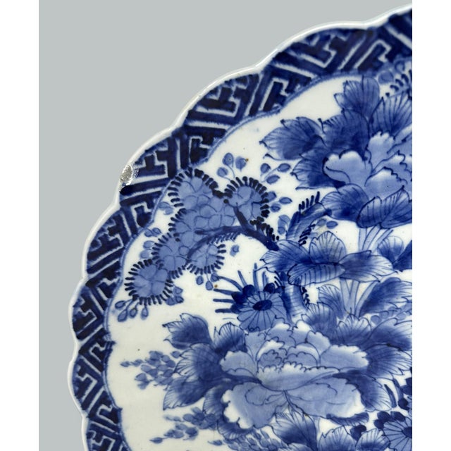 Late 19th Century Antique Chinese Japanese Blue White Floral Charger Wall Cabinet Plate 19th Cent For Sale - Image 5 of 10