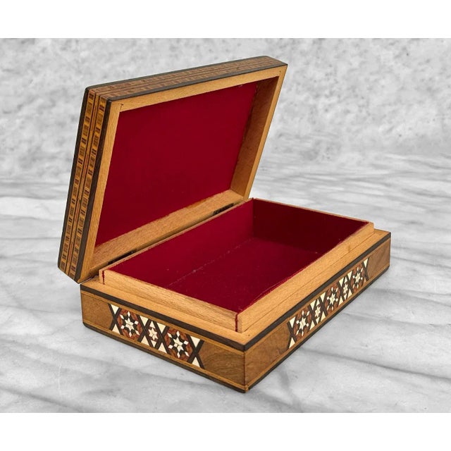 Vintage Moorish Marquetry Inlaid Storage Dresser Box For Sale - Image 4 of 10