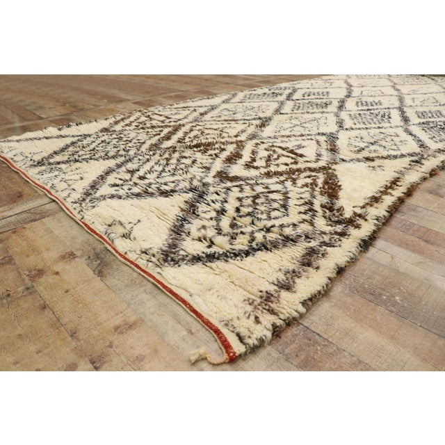 Late 20th Century Vintage Berber Beni Ourain Moroccan Rug - 05'11 X 13'06 For Sale - Image 5 of 8