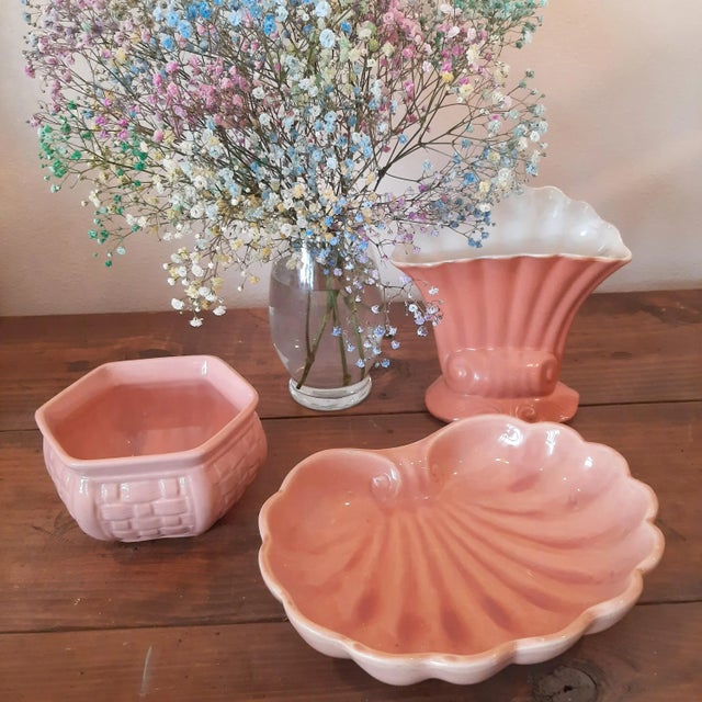 Mid Century Scallop Peach Pottery Sea Shell Bowl Coastal Style For Sale - Image 4 of 9