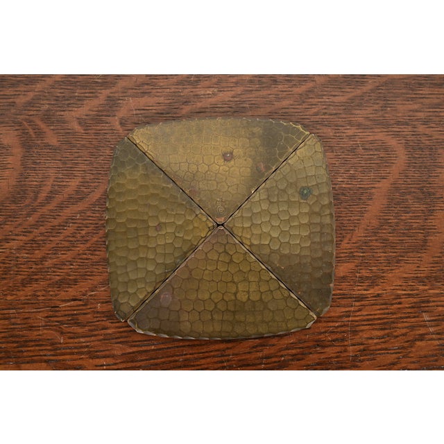 Roycroft Arts & Crafts Brass Finished Hammered Copper Blotter Corners With Leather Desk Blotter For Sale - Image 10 of 13