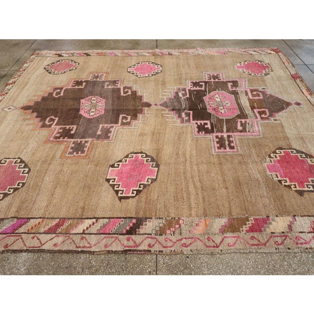 Galerie Shabab Collection Mid-20th Century Turkish Anatolian Room Size Carpet For Sale In New York - Image 6 of 10