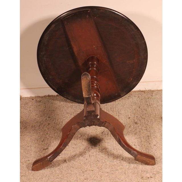 English Tripod Table in Mahogany, 1800s For Sale - Image 5 of 11
