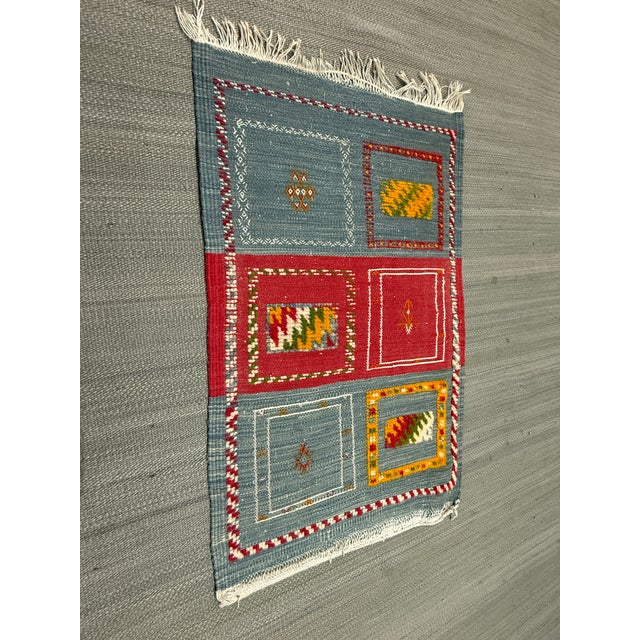 Late 20th Century 2ft × 3ft 5in Handwoven Moroccan Berber Area Rug For Sale - Image 5 of 12