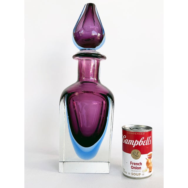 Mario Pinzano Seguso VDA Murano Sommeroso Decanter, Mid-century Modern Offered for sale is a large-scale mid-century Mario...
