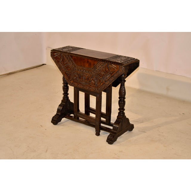 18th Century Early 18th Century English Oak Hand-Carved Gate Leg For Sale - Image 5 of 14