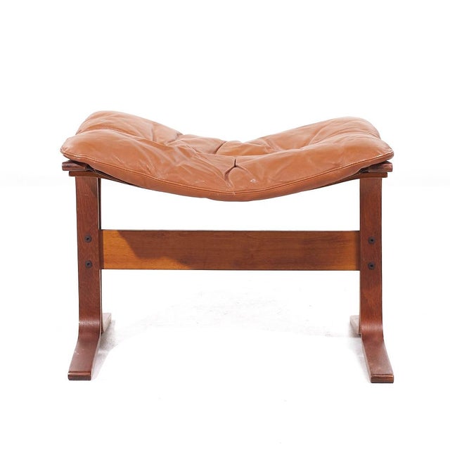 Wood Westnofa Siesta Mid Century Leather and Bentwood Ottoman For Sale - Image 7 of 10
